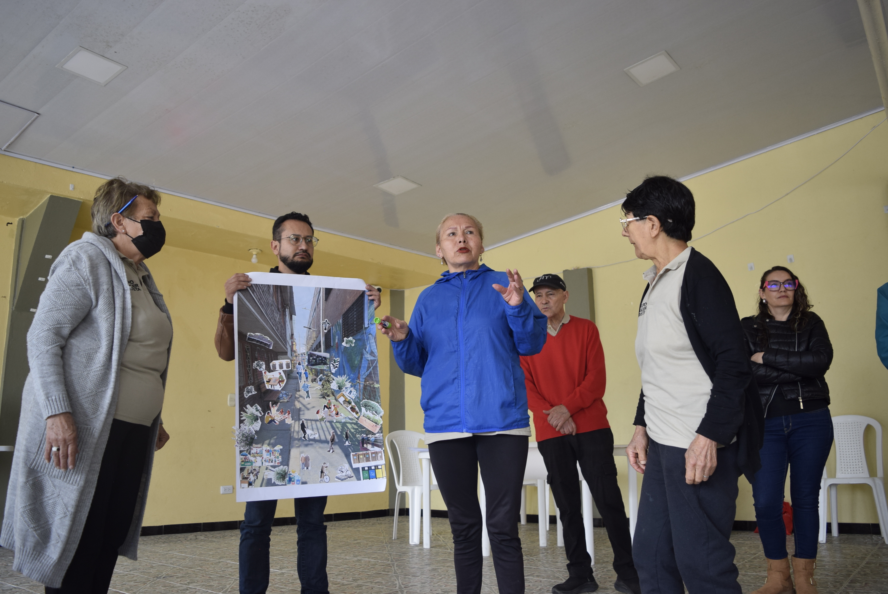 Adultos mayores de La Floresta Sur imaginan un espacio público para encontrarse, cuidarse y reciclar
